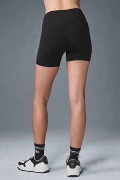 5" Airbrush High-Waist Biker Short - Black 14 5" Airbrush High-Waist Biker Short - Black -Alo Fashion Store W6311R 01 b1 s1 a2 m54