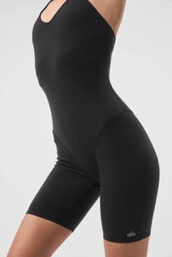 Airbrush Real Onesie - Black 8 Airbrush Real Onesie - Black -Alo Fashion Store W8115R 01 b1 s1 a3 1 m54