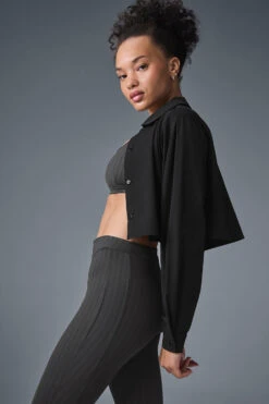 Cropped Take Me Out Button Up - Black 8 Cropped Take Me Out Button Up - Black -Alo Fashion Store W8143R 01 b1 s1 a3 1 m206