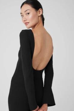 Alosoft Melody Full Length Bootcut Onesie - Black -Alo Fashion Store W8231R 01 b1 s1 a4 1 m54