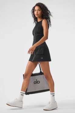 Night Out Cargo Dress - Black -Alo Fashion Store W8254R 01 b1 s1 a4 1 m18