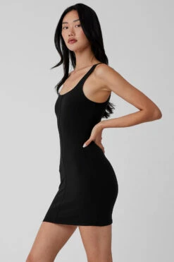 Alosoft Head Start Dress - Black -Alo Fashion Store W8261R 01 b1 s1 a2 1 m54