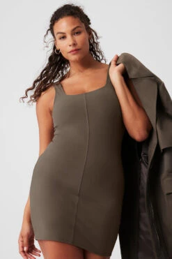 Alosoft Head Start Dress - Olive Tree 21 Alosoft Head Start Dress - Olive Tree -Alo Fashion Store W8261R 05279 b1 s4 a5 1 m182